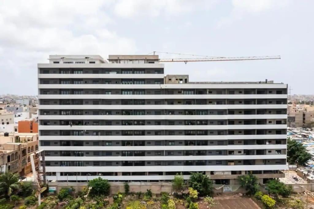 Superbe Appartement Avec Parking Gratuit Et Garde Dakar Eksteriør bilde