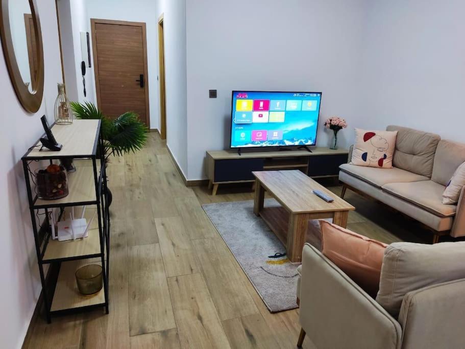 Superbe Appartement Avec Parking Gratuit Et Garde Dakar Eksteriør bilde