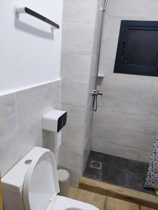 Superbe Appartement Avec Parking Gratuit Et Garde Dakar Eksteriør bilde