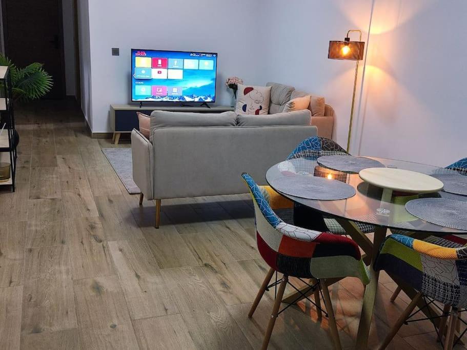 Superbe Appartement Avec Parking Gratuit Et Garde Dakar Eksteriør bilde